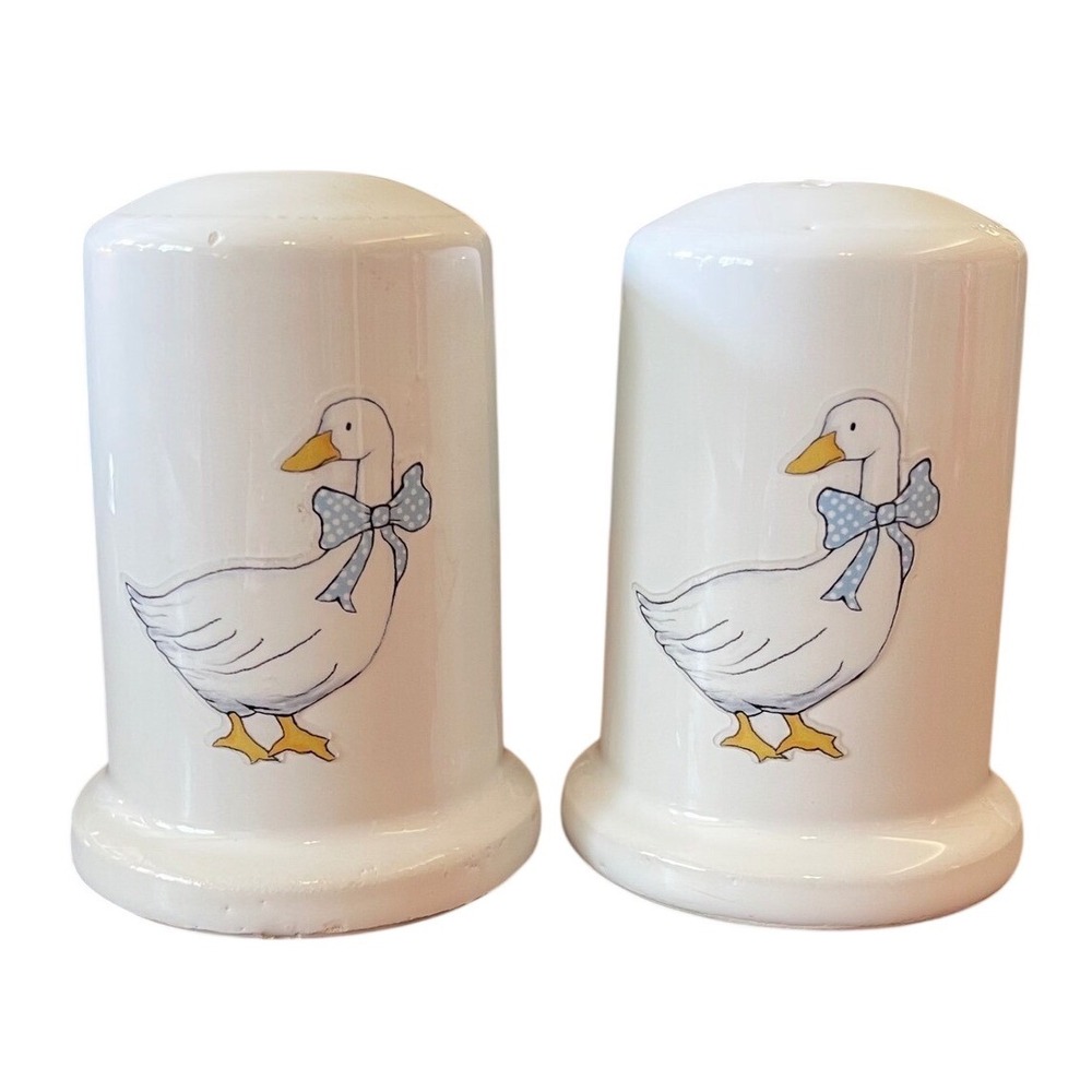 Vtg Geese Goose Salt Pepper Shakers Ceramic Blue Ribbon Cottage Granny Farmhouse